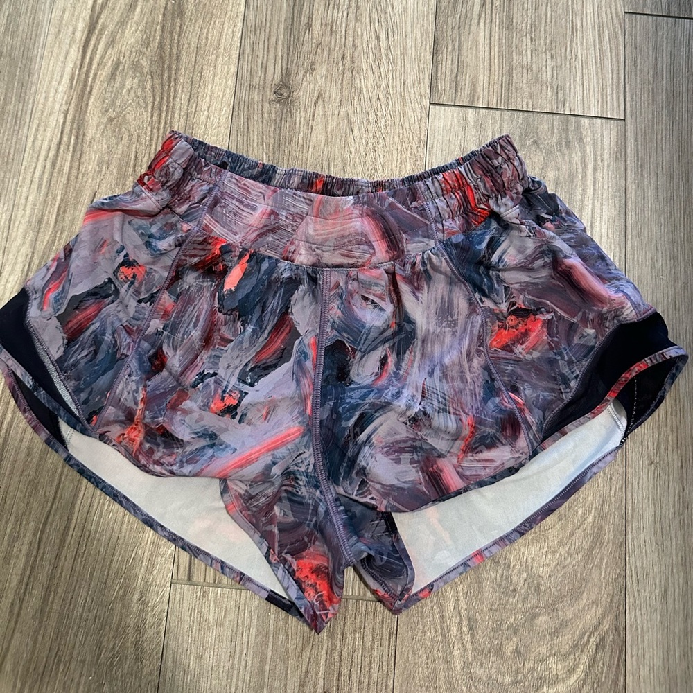 Lululemon Hotty Hot Short